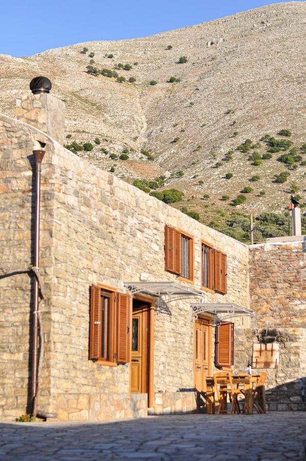 Echo Traditional House - Ηχώ Παραδοσιακό Σπίτι Embonas Exterior photo